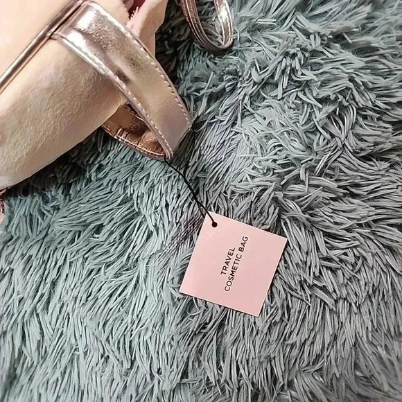 NWT Juicy Couture Large Velour Tan Cream Crown Travel Cosmetic Makeup Case Bag - Picture 12 of 12